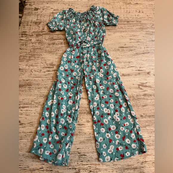 Baileys Blossoms Other - 3T Baileys Blossom Romper NWT
